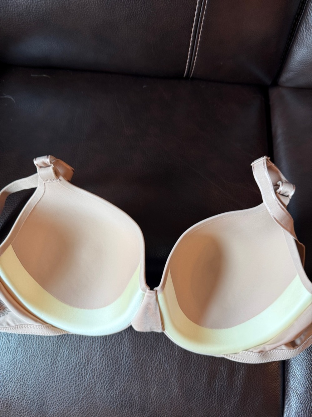Bundle of 2 Warner's Beige Nude Bra - Smooth Stretch Support.  Size 36DD. - Picture 4 of 8